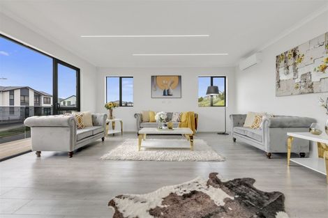 Photo of property in 19 Elevation Street, Flat Bush, Auckland, 2019