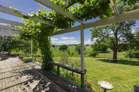 Photo of property in 223 Farm Road, Waipukurau, 4284