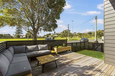 Photo of property in 9a William Bayes Place, Red Beach, 0932