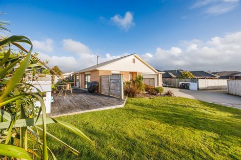 Photo of property in 23 Woodgate Court, Fitzherbert, Palmerston North, 4410