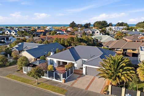 Photo of property in 3 Cordyline Place, Waimairi Beach, Christchurch, 8083