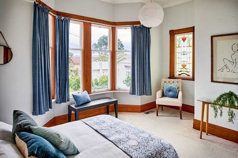 Photo of property in 25 Rona Street, Eastbourne, Lower Hutt, 5013