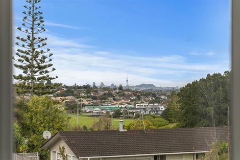 Photo of property in 22 Juniper Road, Sunnynook, Auckland, 0620