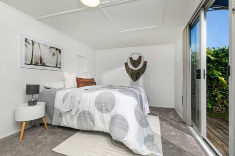 Photo of property in 117 Te Atatu Road, Te Atatu South, Auckland, 0610