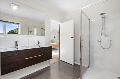 Photo of property in 19 Lochiel Road, Khandallah, Wellington, 6035