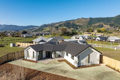 Photo of property in 38 Hallmark Drive, Hope, Richmond, 7020