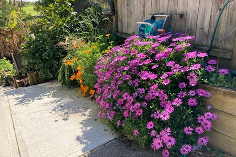 Photo of property in 2/25 Bonita Avenue, Stanmore Bay, Whangaparaoa, 0932