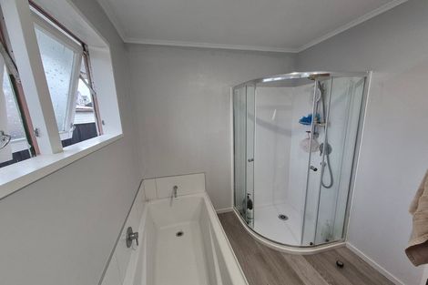 Photo of property in 22 Motuoapa Place, Kelvin Grove, Palmerston North, 4414