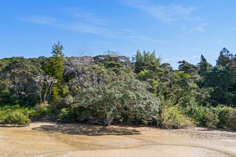 Photo of property in 126 Te Wahapu Road, Russell, 0272