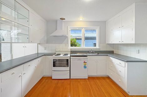 Photo of property in 24 Greendale Avenue, Avonhead, Christchurch, 8042