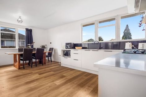 Photo of property in 15 Hockin Place, Fairfield, Hamilton, 3214