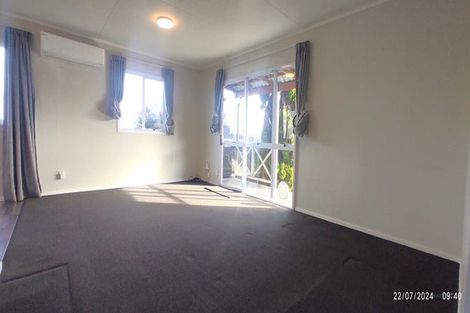 Photo of property in 2/112 View Road, Sunnyvale, Auckland, 0612