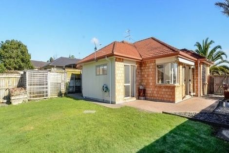 Photo of property in 34 Jadewynn Drive, Massey, Auckland, 0614