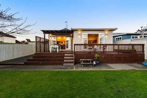 Photo of property in 18 Campbell Street, Karori, Wellington, 6012