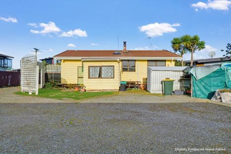 Photo of property in 3 Dawson Street, Foxton Beach, Foxton, 4815