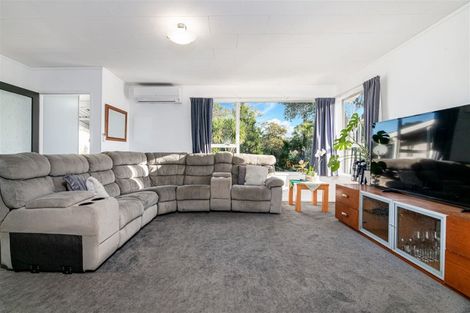 Photo of property in 28 Mawney Road, Henderson, Auckland, 0610