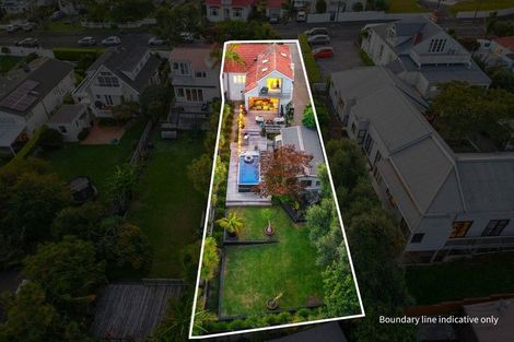 Photo of property in 31 Church Street, Northcote Point, Auckland, 0627