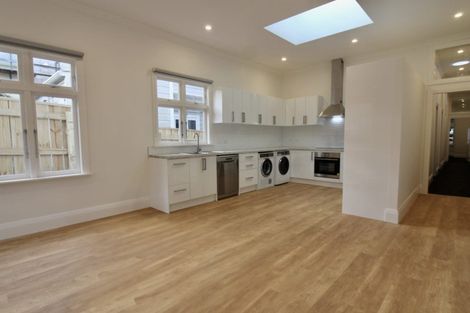 Photo of property in 37 Roy Street, Newtown, Wellington, 6021