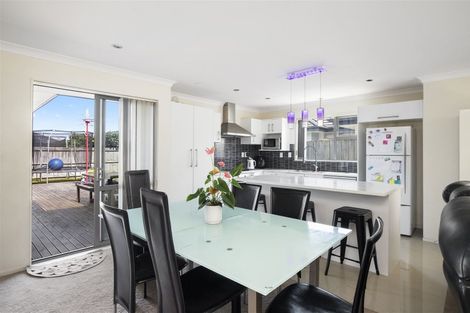 Photo of property in 18 Yatterina Avenue, Takanini, 2112