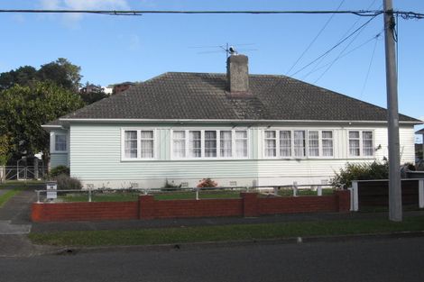 Photo of property in 14 Pilcher Crescent, Naenae, Lower Hutt, 5011
