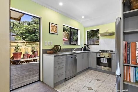 Photo of property in 31 Futuna Close, Karori, Wellington, 6012