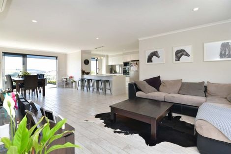 Photo of property in 641 Peak Road, Helensville, 0875