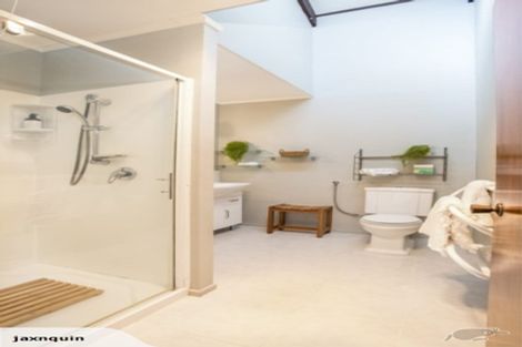 Photo of property in 21 Makepiece Place, Chatswood, Auckland, 0626