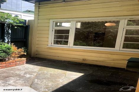 Photo of property in 108 Oriental Parade, Oriental Bay, Wellington, 6011