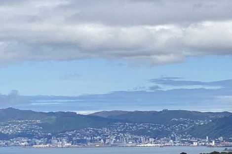 Photo of property in 84 Cypress Drive, Maungaraki, Lower Hutt, 5010