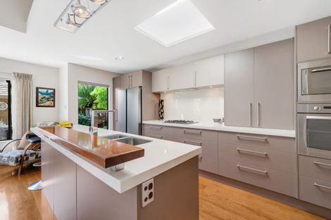 Photo of property in 24 Clovelly Road, Bucklands Beach, Auckland, 2012