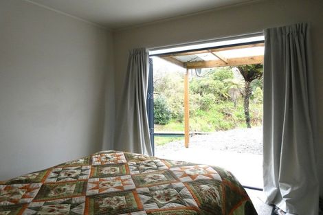 Photo of property in 124 Tasman Street, Karoro, Greymouth, 7805