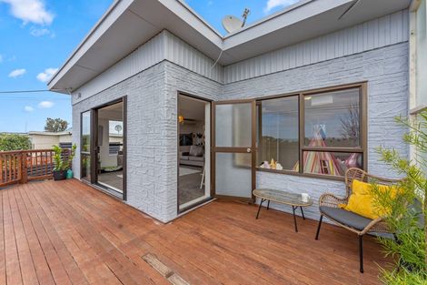 Photo of property in 63 Brightside Road, Stanmore Bay, Whangaparaoa, 0932