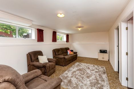 Photo of property in 5 Handley Place, Glen Avon, New Plymouth, 4312