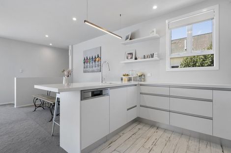 Photo of property in 3 Kitchener Terrace, Moturoa, New Plymouth, 4310