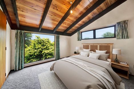 Photo of property in 6a Waterloo Place, Westown, New Plymouth, 4310