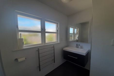 Photo of property in 2/48a Northboro Road, Belmont, Auckland, 0622