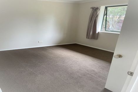 Photo of property in 31 Broadfield Street, Massey, Auckland, 0614