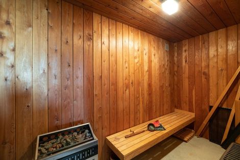 Photo of property in 220 Welcome Bay Road, Welcome Bay, Tauranga, 3112