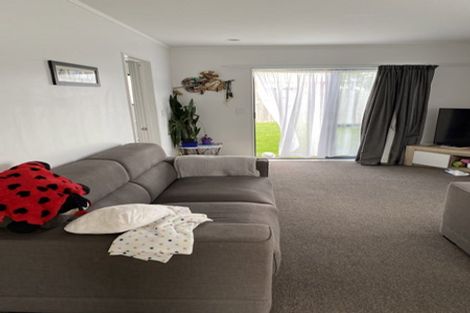 Photo of property in 12 Duxfield Drive, Ranui, Auckland, 0612