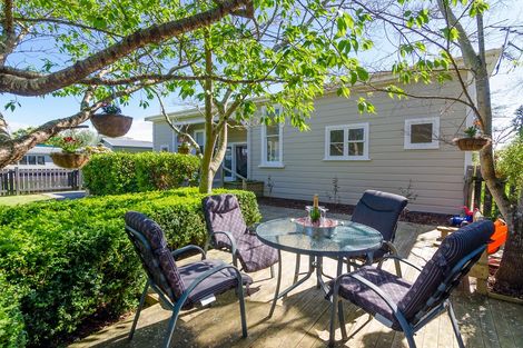 Photo of property in 16 King Street, Carterton, 5713