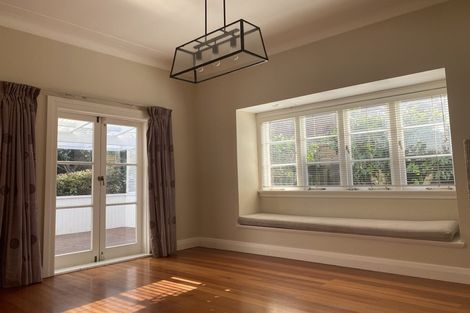 Photo of property in 7 Otahuri Crescent, Greenlane, Auckland, 1051