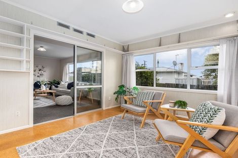 Photo of property in 52a Winchester Street, Levin, 5510