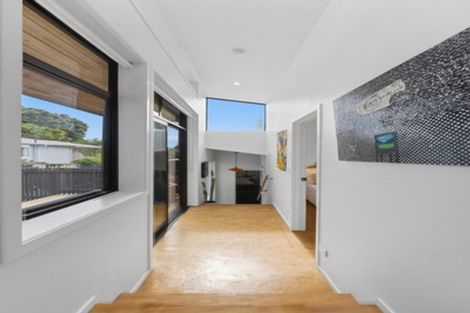 Photo of property in 37 Wairau Road, Oakura, 4314
