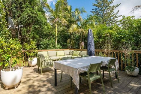 Photo of property in 2/35a Rangatira Road, Beach Haven, Auckland, 0626