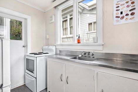Photo of property in 2 Royal Terrace, Dunedin Central, Dunedin, 9016