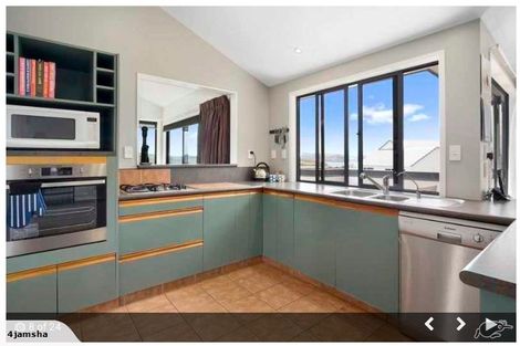 Photo of property in 19 Halladale Road, Papakowhai, Porirua, 5024