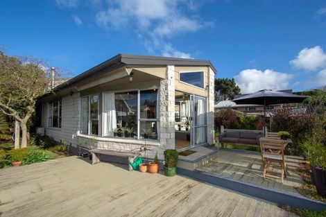 Photo of property in 56 Effingham Street, North New Brighton, Christchurch, 8083