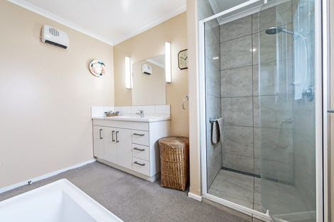 Photo of property in 38 Beachvale Drive, Kaiapoi, 7630