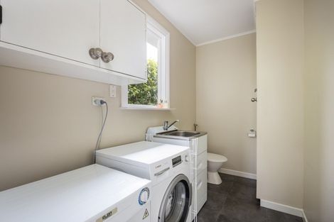 Photo of property in 30 Holsworthy Road, Lower Vogeltown, New Plymouth, 4310