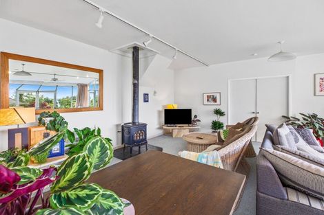 Photo of property in 21 Walnut Grove, Omokoroa, 3114